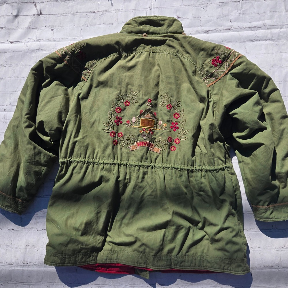 Vintage 80s utility puffer jacket Chalet Embroidered Apres Ski cottagecore